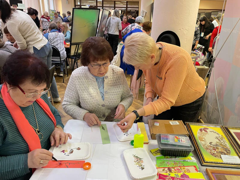 Праздник в честь дня пожилого человека в Нижнем Новгороде.